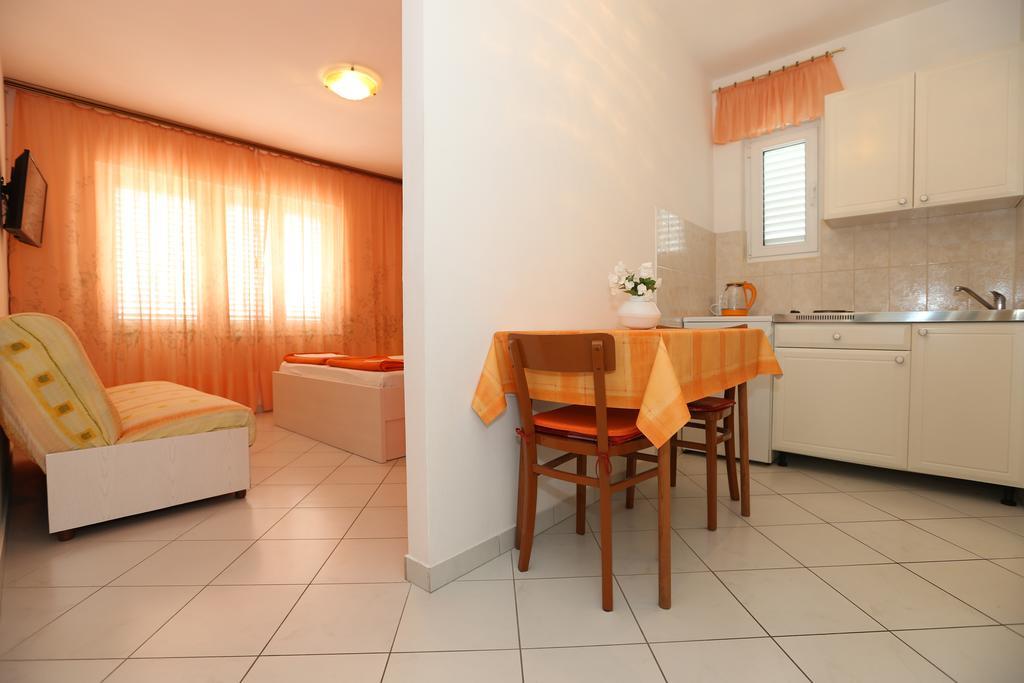Apartments Ljubica Башка Экстерьер фото