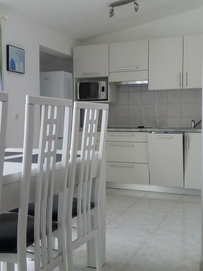 Apartments Ljubica Башка Экстерьер фото